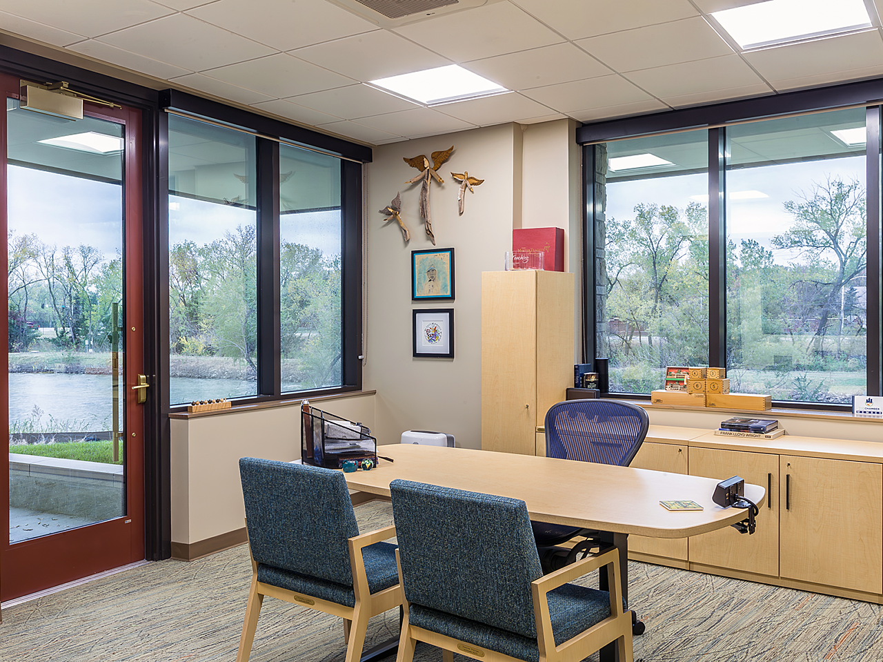 M Mounts PFLC A74 Y6792 Enhanced NR Exec Office