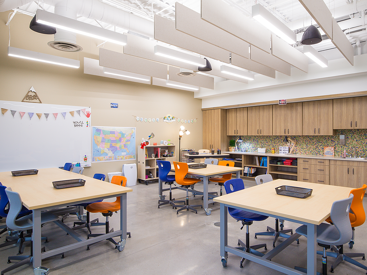 M Mounts PFLC A74 Y7160 Clasroom 2