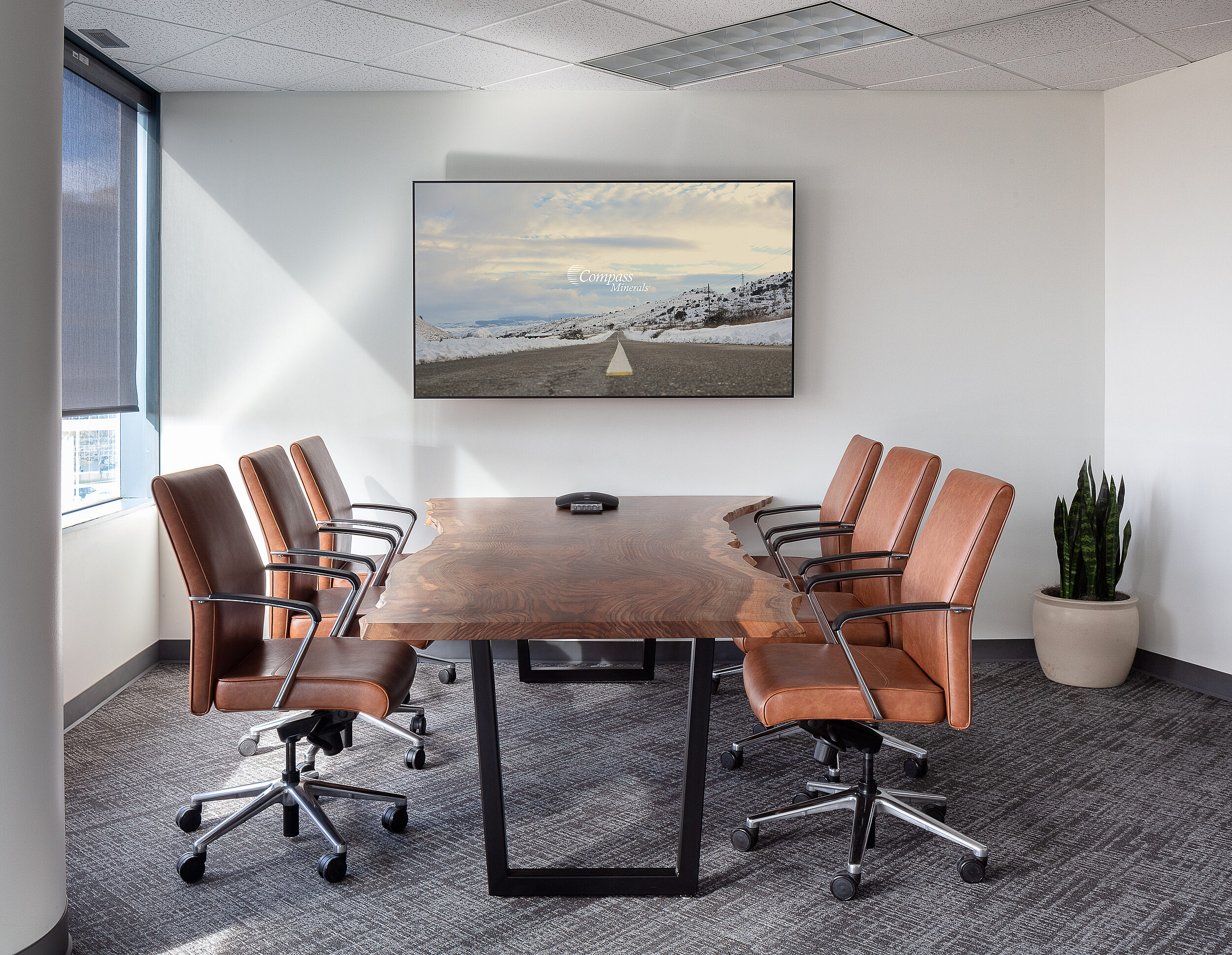 Gallery Compass Minerals CEO Boardroom Thompson Photo